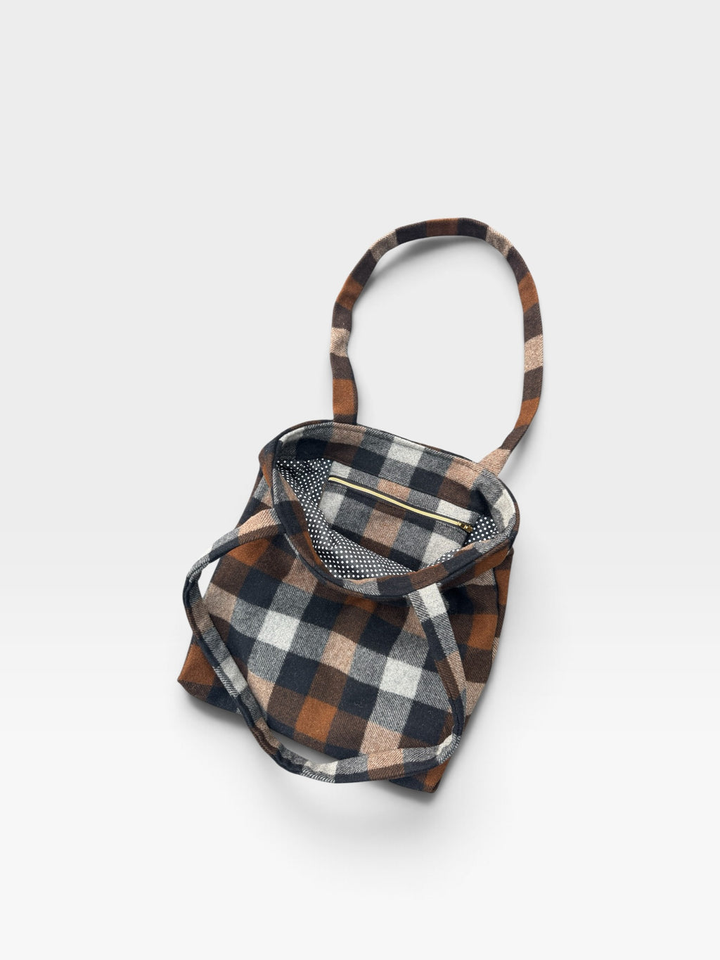 Weiche Wolltasche im Karomuster Braun-Schwarz