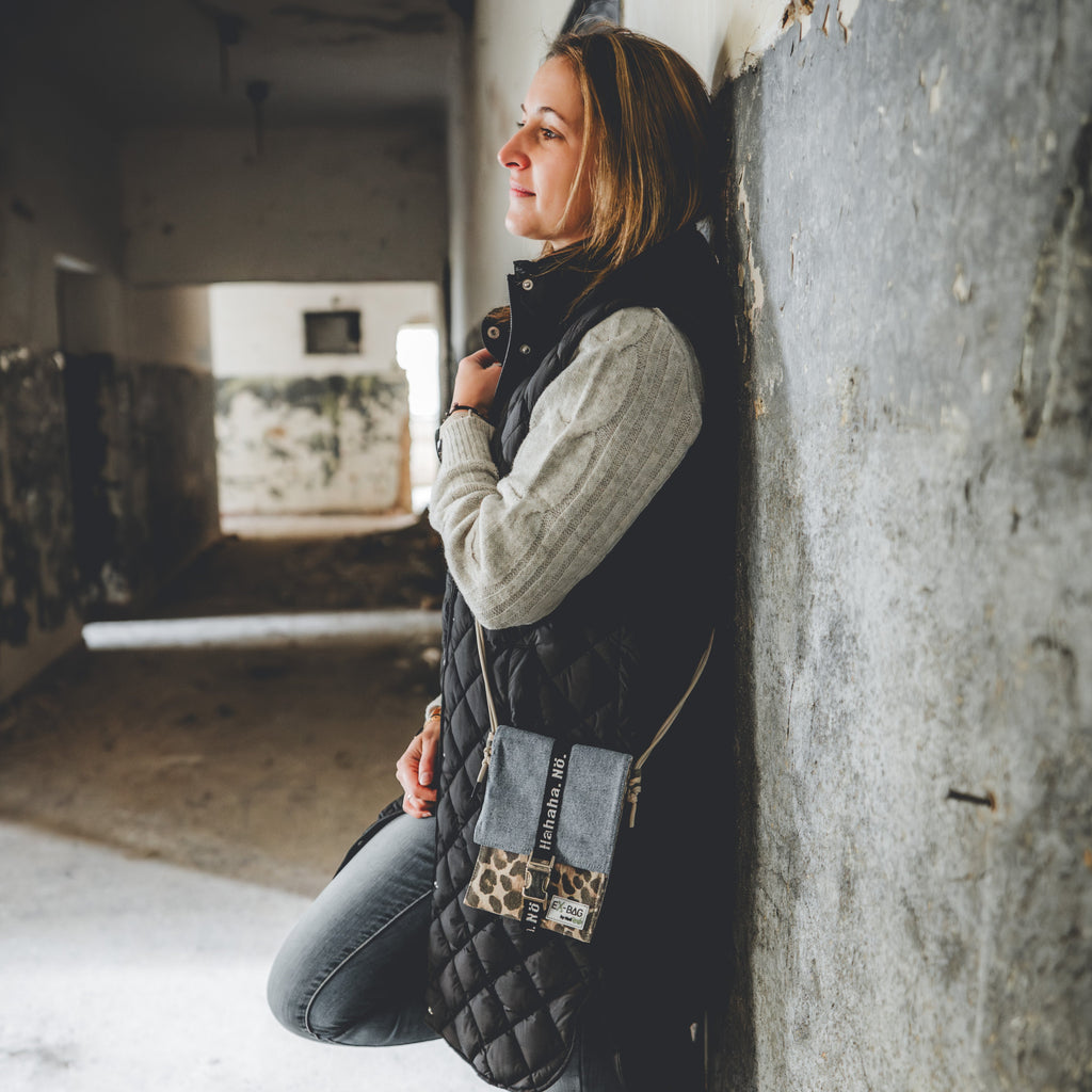 Handytasche Leo + Jeans